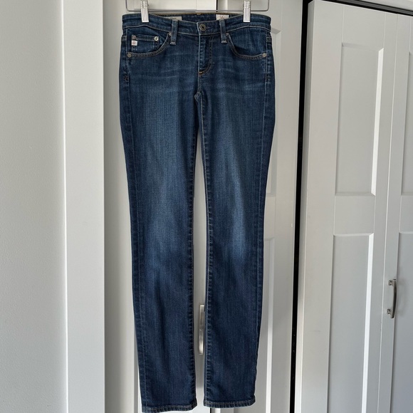 AG Jeans Medium Blue Wash ‘The Stevie’ Size 26R Slim Straight Jeans - Picture 1 of 13